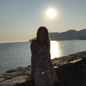 Meet your Posher, Claire